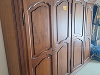 Lot 47 - kleerkast - afbeelding 1 van  5