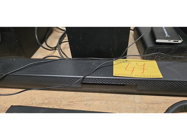 Lot 47 - lg 2 delig surround set met afstandbediening - afbeelding 6 van  7