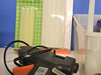 Lot 47 - lijmpistolen 2 stuks + lijm - afbeelding 2 van  3