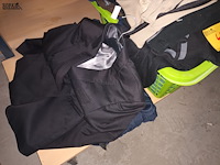 Lot 47 - lot kledij - afbeelding 2 van  3