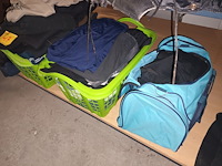 Lot 47 - lot kledij - afbeelding 3 van  3