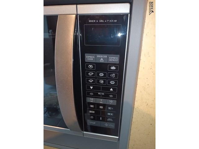 Lot 47 - microgolfoven sharp - afbeelding 5 van  5