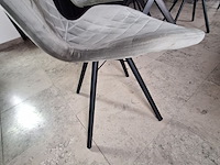 Lot 47 - ronde tafel met 4 stoelen - afbeelding 5 van  5
