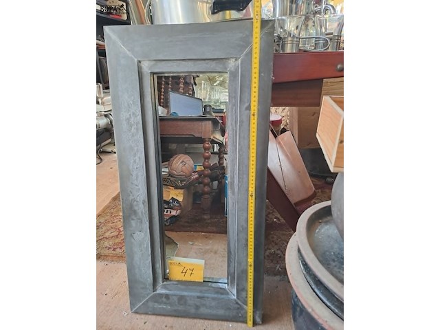 Lot 47 - spiegel industriële look/grijze finish h 80 cm - afbeelding 1 van  1