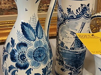 Lot 47 - vazen wit/blauw. 5 stuks - afbeelding 2 van  8