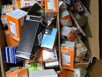 Lot 47 - volle bananendoos diverse lampen - afbeelding 1 van  1