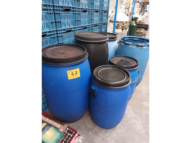 Lot 47 - watertonnen. 6 stuks - afbeelding 3 van  4