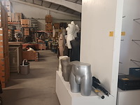Lot 47 - winkel displaywand - afbeelding 2 van  2