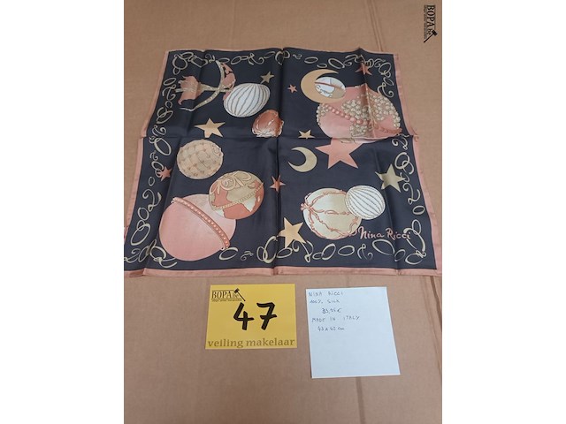 Lot 47 - zijden sjaal nina ricci - afbeelding 1 van  4