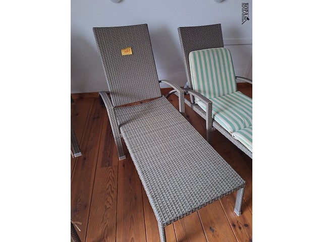 Lot 471 - tuinbed met kussens. 3 stuks - afbeelding 2 van  2