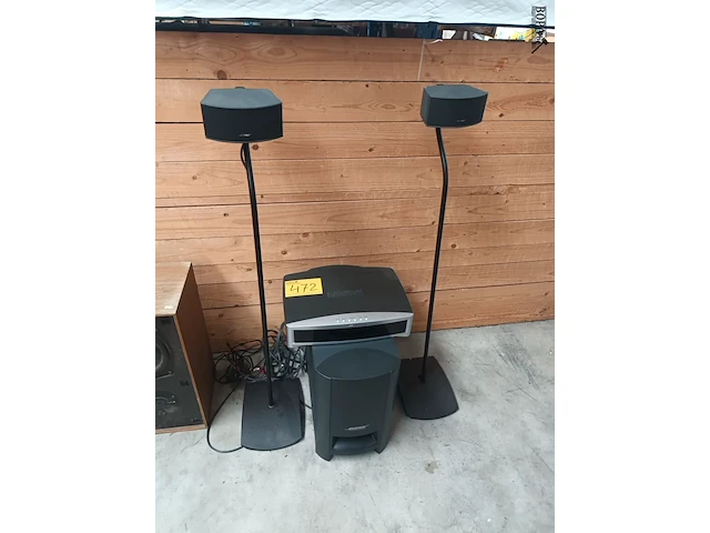 Lot 472 - muziekinstallatie bose - afbeelding 1 van  7