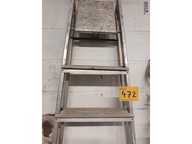 Lot 472 - trapladder - afbeelding 4 van  4