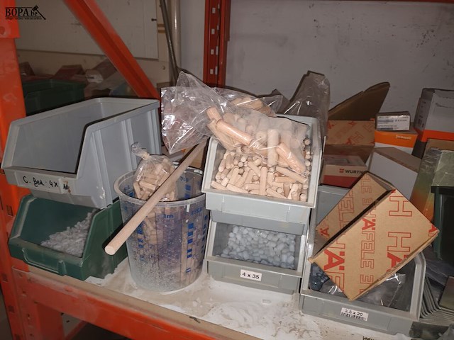 Lot 473 - bevestigingsmateriaal. inhoud rek - afbeelding 3 van  8