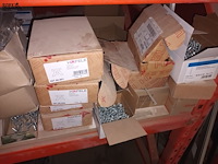 Lot 473 - bevestigingsmateriaal. inhoud rek - afbeelding 5 van  8