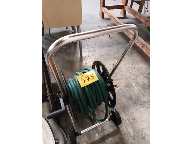 Lot 475 - tuinslang op haspel - afbeelding 3 van  3