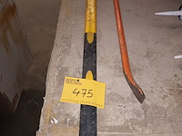Lot 475 - voorhamer en breekijzer - afbeelding 1 van  3