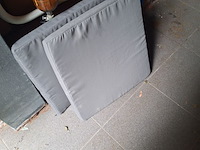 Lot 476 - loungeset - afbeelding 2 van  2