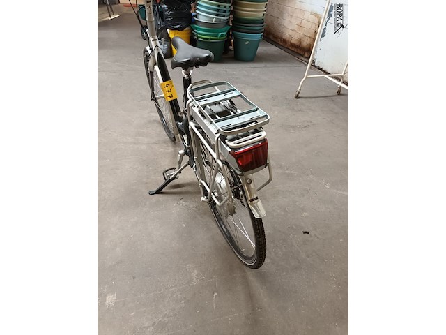 Lot 477 - elektrische fiets trek - afbeelding 3 van  4