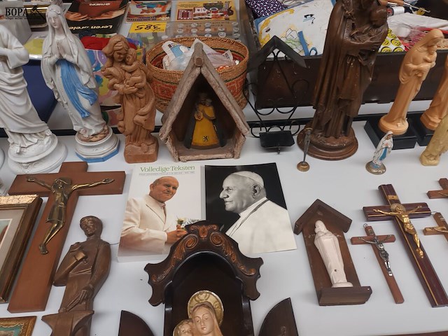 Lot 478 - heiligenbeelden en devotie. 42 stuks - afbeelding 5 van  7