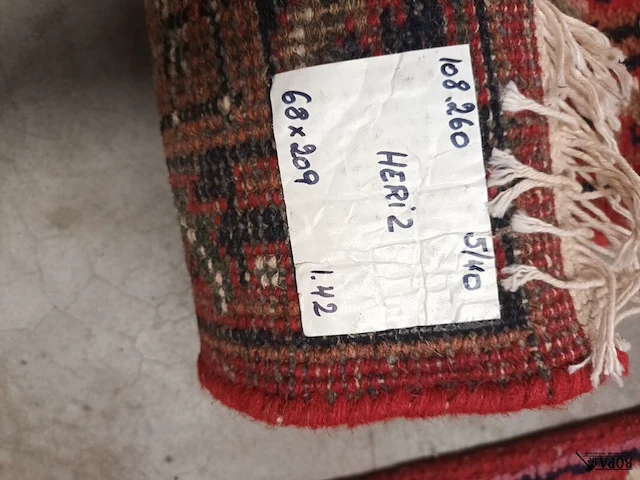 Lot 479 - handgeweven oosters tapijt. 2 stuks - afbeelding 5 van  6