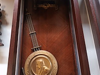 Lot 479 - houten muurklok met adelaar - afbeelding 3 van  3