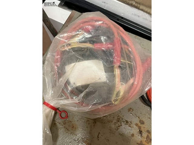 Lot 48 - accukabels - afbeelding 4 van  4