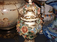 Lot 48 - antieke vazen en dekselpotten. 6 stuks - afbeelding 3 van  5