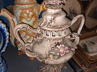 Lot 48 - antieke vazen en dekselpotten. 6 stuks - afbeelding 5 van  5