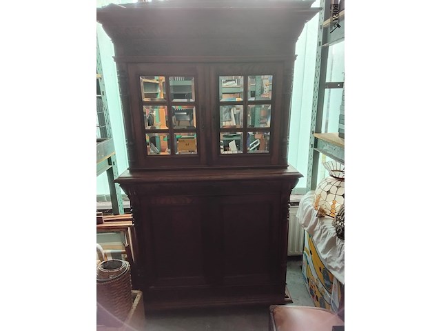 Lot 48 - antieken kast louis xv met spiegelraamdeuren - afbeelding 1 van  7