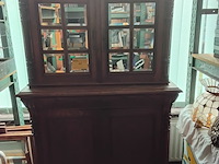 Lot 48 - antieken kast louis xv met spiegelraamdeuren - afbeelding 1 van  7