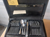 Lot 48 - bestekset solingen met certificaat compleet - afbeelding 1 van  4