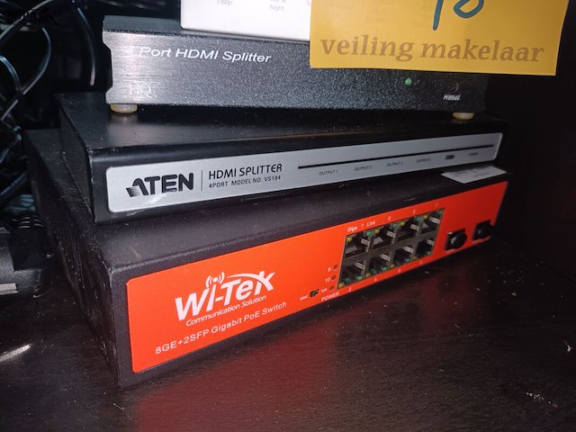 Lot 48 - computer accessoires. 4 stuks - afbeelding 3 van  4