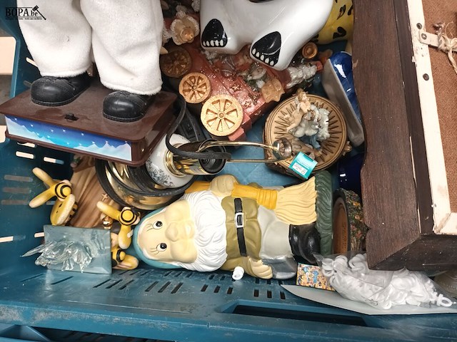 Lot 48 - decoratie. 4 bakken - afbeelding 3 van  8