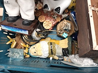 Lot 48 - decoratie. 4 bakken - afbeelding 3 van  8