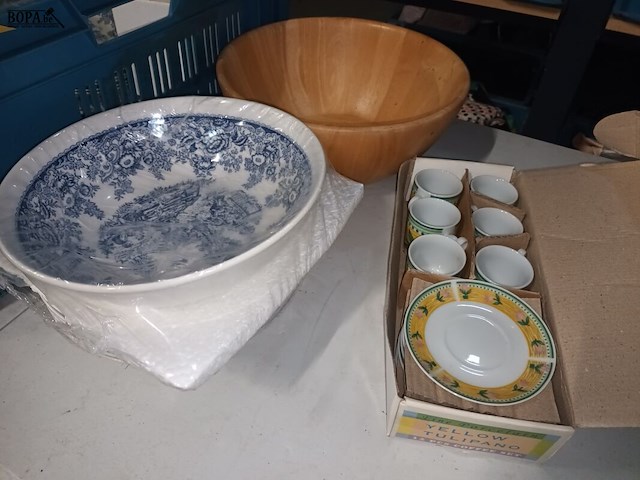 Lot 48 - keukengerei en servies - afbeelding 2 van  4