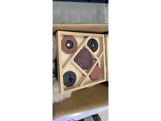 Lot 48 - lot schuurschijfjes - afbeelding 3 van  3