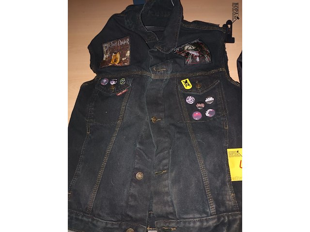 Lot 48 - metal jeans gillet en jas - afbeelding 2 van  5