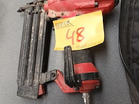 Lot 48 - pneumatische minibradmachine senco - afbeelding 1 van  4
