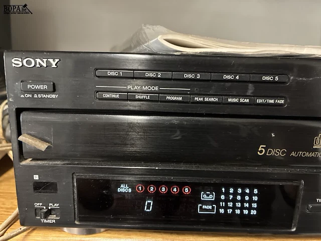 Lot 48 - sony - 2 stuks - afbeelding 7 van  8