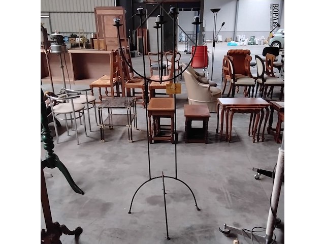 Lot 48 - staande kandelaar voor 6 kaarsen - afbeelding 1 van  1