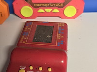 Lot 48 - vintage bricks games 4 stuks - afbeelding 3 van  3