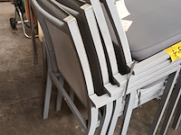 Lot 480 - tuinstoelen bristol met kussens. 4 stuks - afbeelding 2 van  4