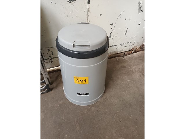 Lot 481 - vuilnisbak allibert - afbeelding 1 van  3