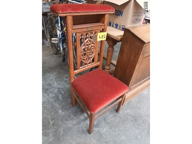 Lot 482 - kerkstoel - afbeelding 1 van  3