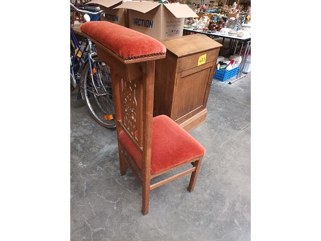 Lot 482 - kerkstoel - afbeelding 2 van  3