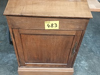 Lot 483 - bijbelkastje - afbeelding 1 van  4