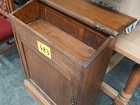 Lot 483 - bijbelkastje - afbeelding 2 van  4