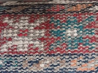 Lot 483 - handgeweven oosters tapijt - afbeelding 3 van  3
