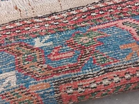 Lot 484 - handgeweven oosters tapijt - afbeelding 5 van  5