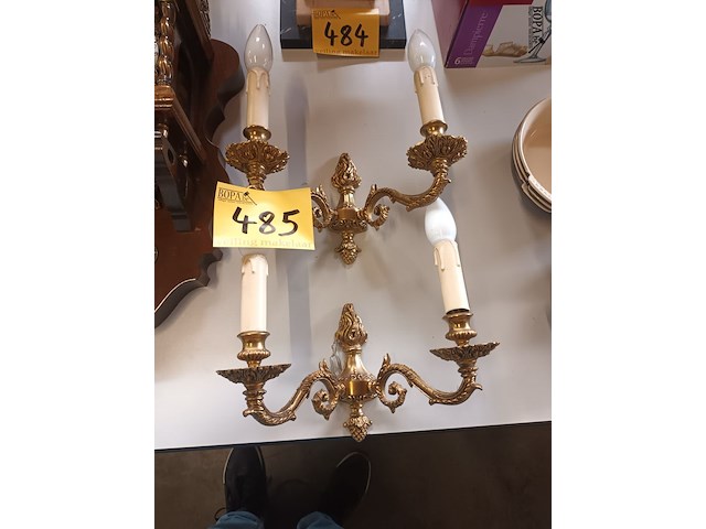Lot 485 - amplieken in koper. 2 stuks - afbeelding 1 van  3